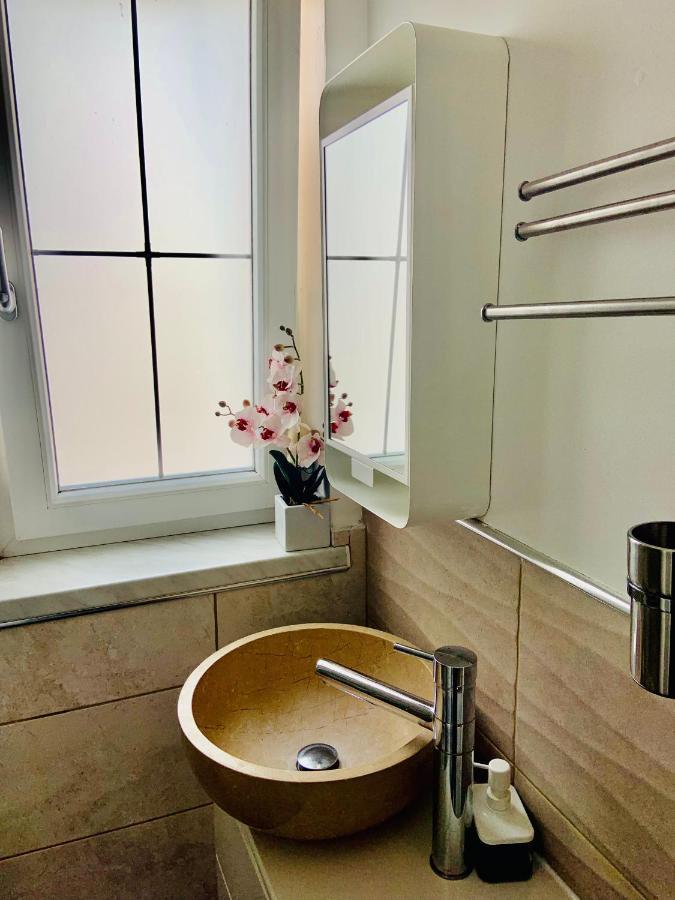 Beautiful Self Contained Studio Leilighet London Eksteriør bilde